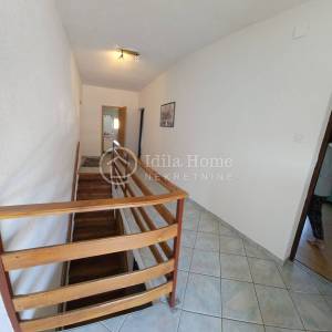 Samobor/Domaslovec/PETEROSOBNA obiteljska kuća na 463m2 parceli