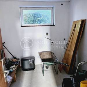Samobor/Domaslovec/PETEROSOBNA obiteljska kuća na 463m2 parceli