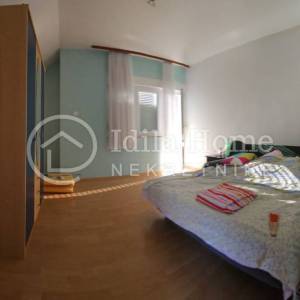 Samobor/Domaslovec/PETEROSOBNA obiteljska kuća na 463m2 parceli