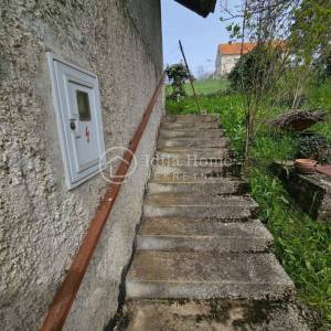 Samobor/Klake vikend kuća sa voćnjakom PRILIKA!