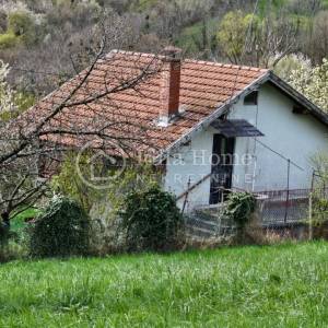 Samobor/Klake vikend kuća sa voćnjakom PRILIKA!