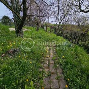 Samobor/Klake vikend kuća sa voćnjakom PRILIKA!