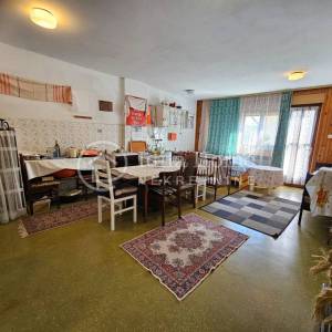 Samobor/obiteljska kuća 174 m2 sa okućnicom 260m2/dupleks