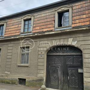 Samobor/vlastelinsko imanje sa kućom u centru grada/TOP LOKACIJA!