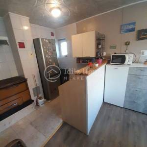 Samobor/Vrhovčak/POVOLJNO/Kuća Sa Dva Stana 120 m2