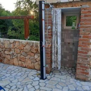 Samostojeća kuća s grijanim bazenom, okolica Dobrinja - otok Krk