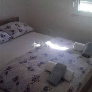 Samostojeća kuća s grijanim bazenom, okolica Dobrinja - otok Krk