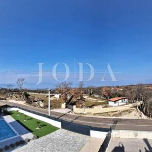 Samostojeća kuća s panoramskim pogledom na more, okolica Malinske