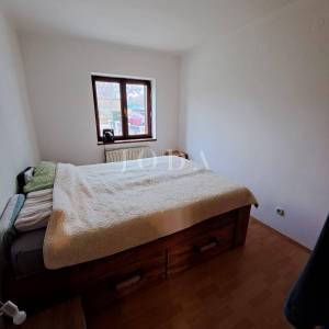 Samostojeća kuća s velikom okućnicom - Njivice, otok Krk