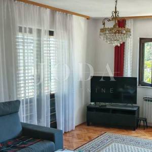 Samostojeća kuća sa 3 stambene jedinice,POREČ okolica