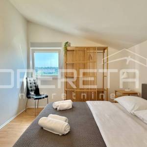 Samostojeća kuća u prvom redu do mora, Posedarje 