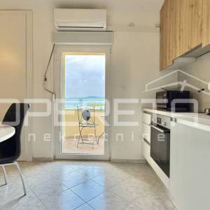 Samostojeća kuća u prvom redu do mora, Posedarje 