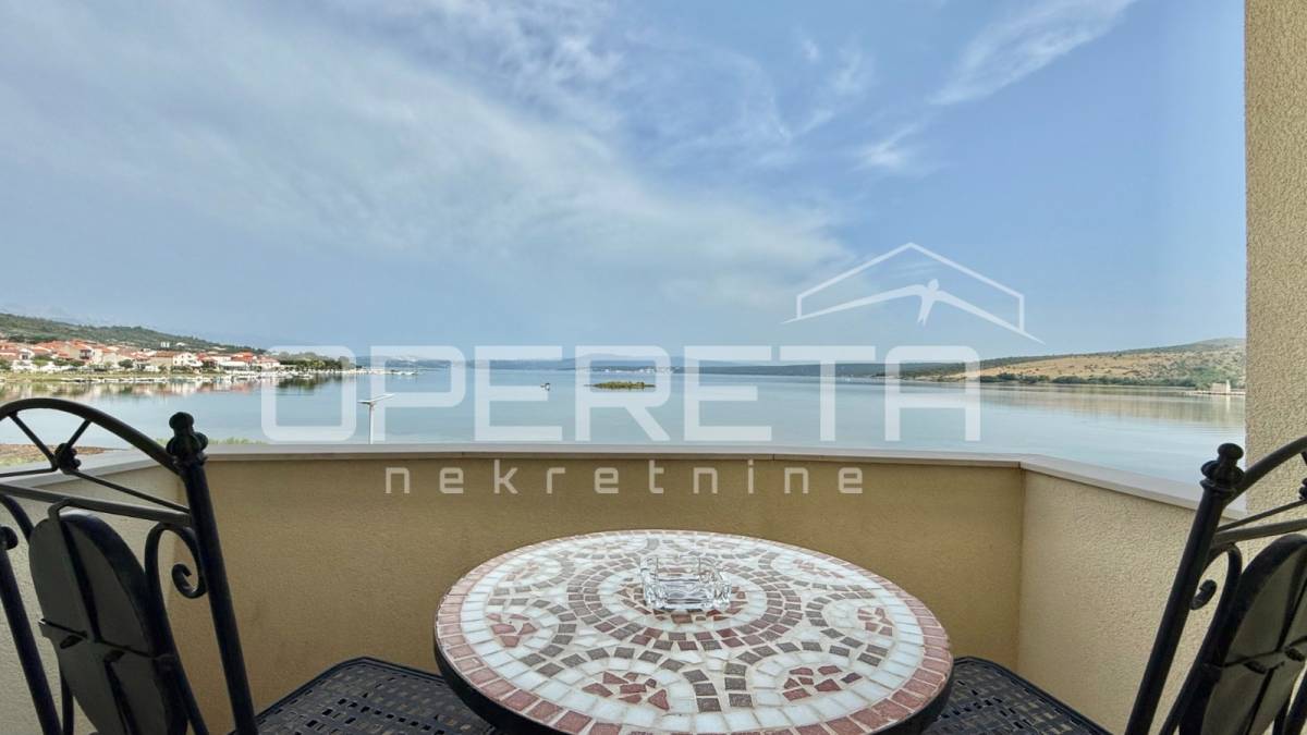 Samostojeća kuća u prvom redu do mora, Posedarje