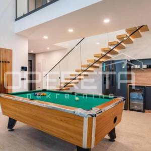 Samostojeća moderna kuća s pogledom na more, Maslenica