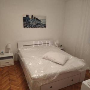 Samostojeća obiteljska kuća s velikom okućnicom, otok Krk