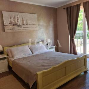 Samostojeća villa s bazenom na mirnoj lokaciji