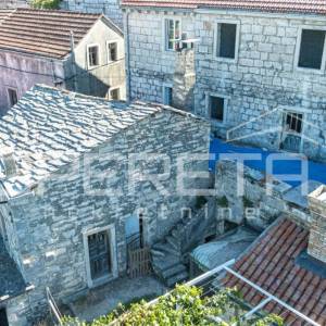 Šarmantne kamene kuće za obnovu u srcu Žrnova, Korčula