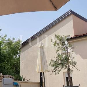 Selce, apartman u prizemlju sa pogledom
