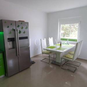 Selce, apartman u prizemlju sa pogledom