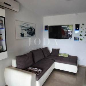Selce, apartman u prizemlju sa pogledom