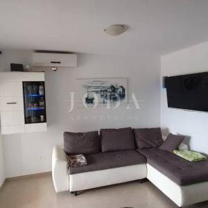 Selce, apartman u prizemlju sa pogledom