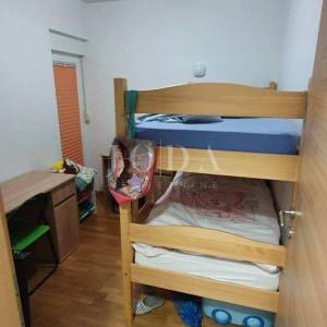 Selce, apartman u prizemlju sa pogledom