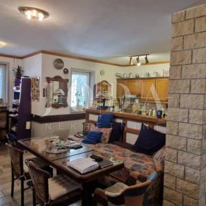 Selce apartmanska villa s pogledom na more