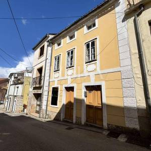 Selce, kuća 50 m od mora za adaptaciju