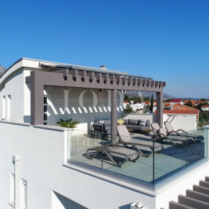 Seline, Starigrad - luksuzna villa s bazenom