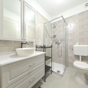 Seline, Starigrad - luksuzna villa s bazenom