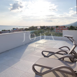 Seline, Starigrad - luksuzna villa s bazenom