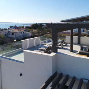 Seline, Starigrad - luksuzna villa s bazenom