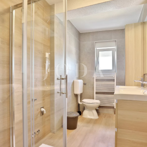 Seline, Starigrad - luksuzna villa s bazenom