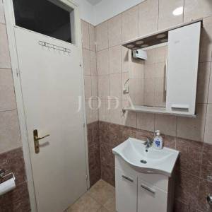 Senj, dvosobni stan 65m2