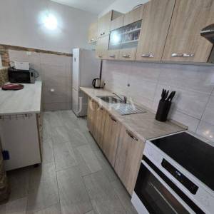 Senj, dvosobni stan 65m2