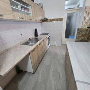 Senj, dvosobni stan 65m2