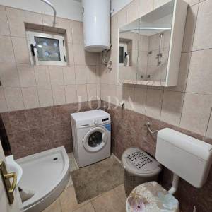 Senj, dvosobni stan 65m2