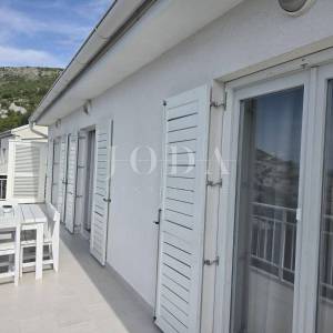 SENJ, kuća sa dva stana i prekrasnim pogledom