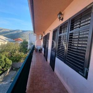 SENJ, kuća sa dvije stambene jedinice