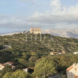 SENJ, Kuća sa garažom