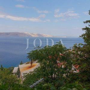 Senj, kuća sa tri stana!