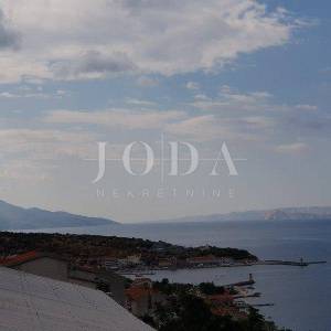 Senj, kuća sa tri stana!