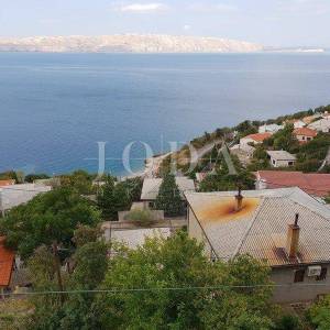 Senj, kuća sa tri stana!
