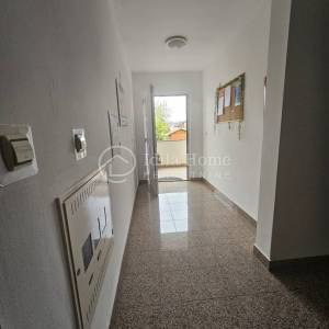 Sesvete/Sesvetski Kraljevec/dvosoban stan 52m2 sa P.M u mirnoj ulici