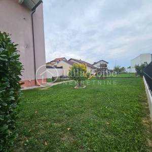 Sesvete/Sesvetski Kraljevec/dvosoban stan 52m2 sa P.M u mirnoj ulici