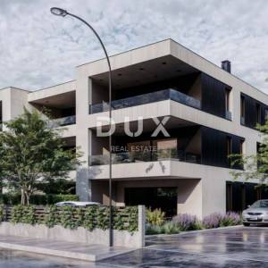 ŠIBENIK, SRIMA – Moderan trosoban stan u novogradnji, 300m od pješčane plaže