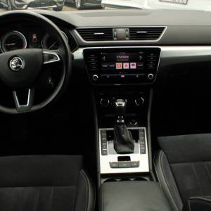 Škoda Superb 2.0 TDi DSG *LED, NAVIGACIJA*