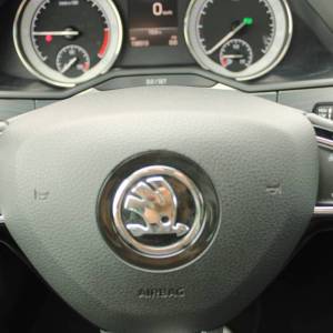 Škoda Superb 2.0 TDi DSG *LED, NAVIGACIJA*
