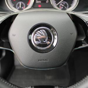 Škoda Superb Combi 2.0 TDi DSG *NAVIGACIJA*