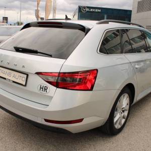 Škoda Superb Combi 2.0 TDi DSG *NAVIGACIJA*